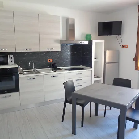 C&m Al Cortile Vicino E Aeroporto Vce Apartment *
