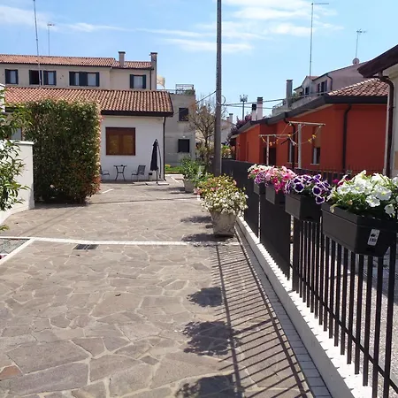 Apartment C&m Al Cortile Vicino E Aeroporto Vce Venice
